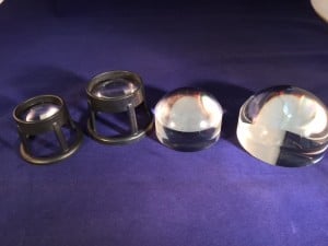 Stand magnifiers:two standard, and two dome-shaped Bright field